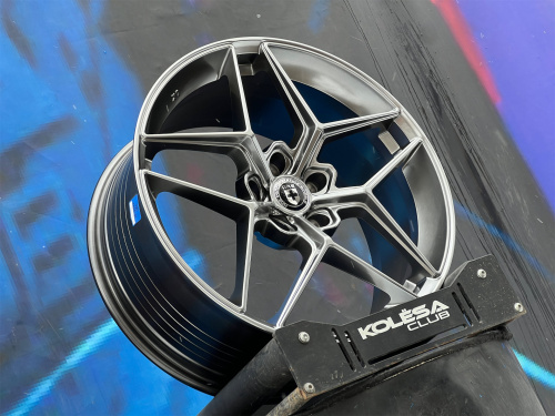 HRE Design FF11 8,5j-19 5*114,3 ET35 d73,1 HB