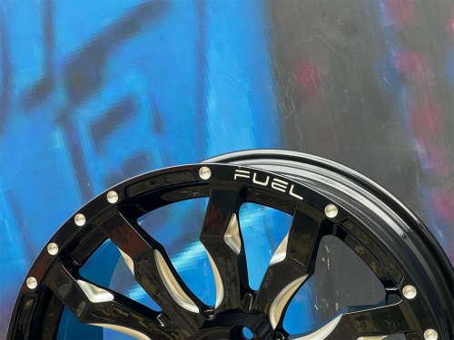 Fuel Design Blitz 8,5j-19 5*108 ET35 d73,1 B+M