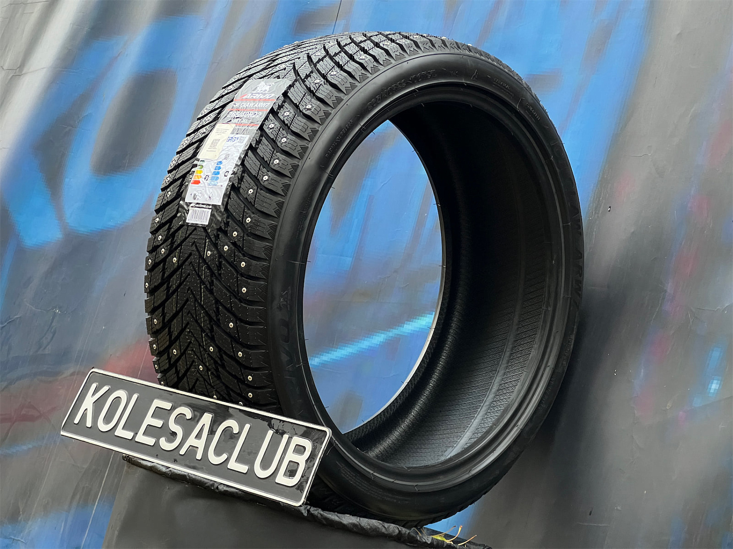 Arivo Ice Claw ARW7 265/40 R22 106T