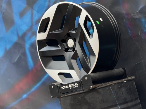 Kahn Type 33 9,5j-22 5*120 ET42 d72,6 MBF