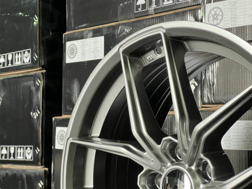 KC Wheels FF21 7,5j-17 5*120 ET35 d72,6 HB