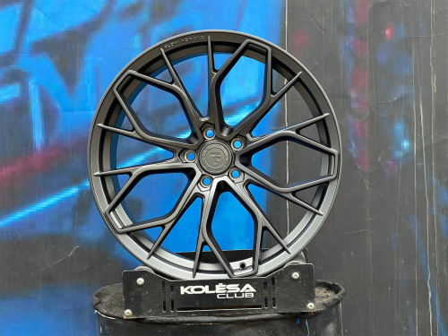 Комплект Titan Forged FA832 9,5j-20 5*112 et40 d66,6 и 8,5j-20 5*112 d66,6 MG
