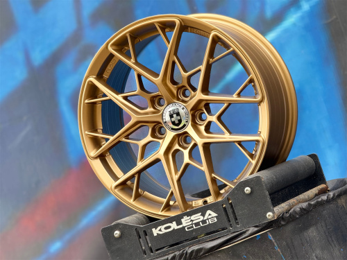 HRE Design FF10 7,5j-17 5*114,3 ET38 d73,1 Mbr