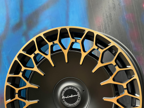 Brixton Design LX08 7j-17 4*100 ET35 d73,1 MBGdT