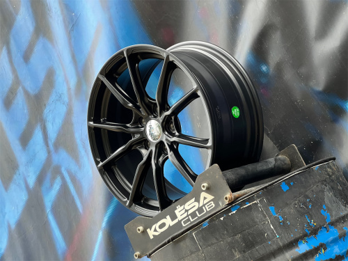 Комплект (4 шт) KoKo Wheels FF593 8j-18 5*112 ET38 d66,45 MB