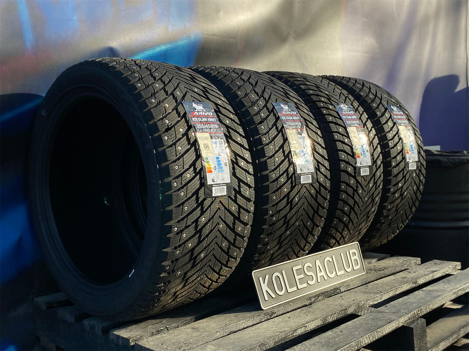 Комплект разноширокий Arivo Ice Claw ARW7 235/50 R19 и 255/45 R19
