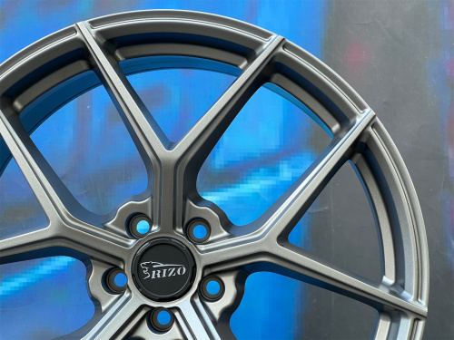 Rizo RS8 9,5j-19 5*108 ET38 d63,3 MG задние