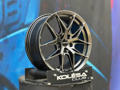 Комплект (4 шт) Rays Design VV21S 7,5j-17 5*114,3 ET35 d73,1 HB