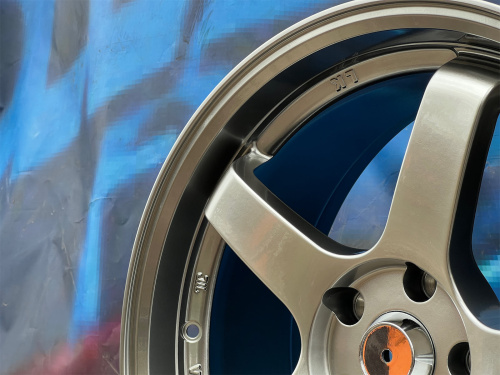 Rays Design TE37 8,5j-19 5*114,3 ET35 d67,1 HB