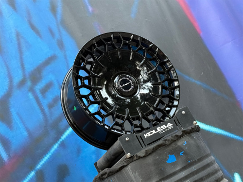 Комплект (4 шт) KC Wheels LX08 8,5j-20 5*139,7 ET35 d110,1 GB