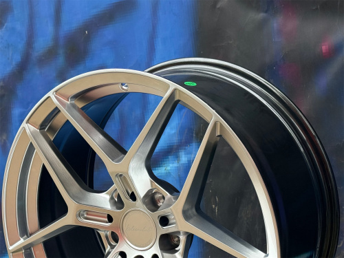 Комплект KC Wheels FA833 9,5j-19 5*112 et35 d66,6 и 8,5j-19 5*112 d66,6 HS