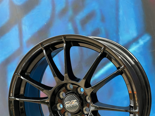 Комплект (4 шт) OZ Racing Design Ultraleggera 7,5j-17 4*114,3 ET40 d73,1 GB