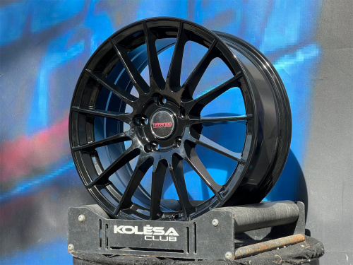 Enkei Design RS05RR 7,5j-17 5*112 ET40 d73,1 GB