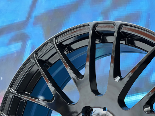 BBS Design RN 7,5j-18 4*100 ET42 d73,1 GB