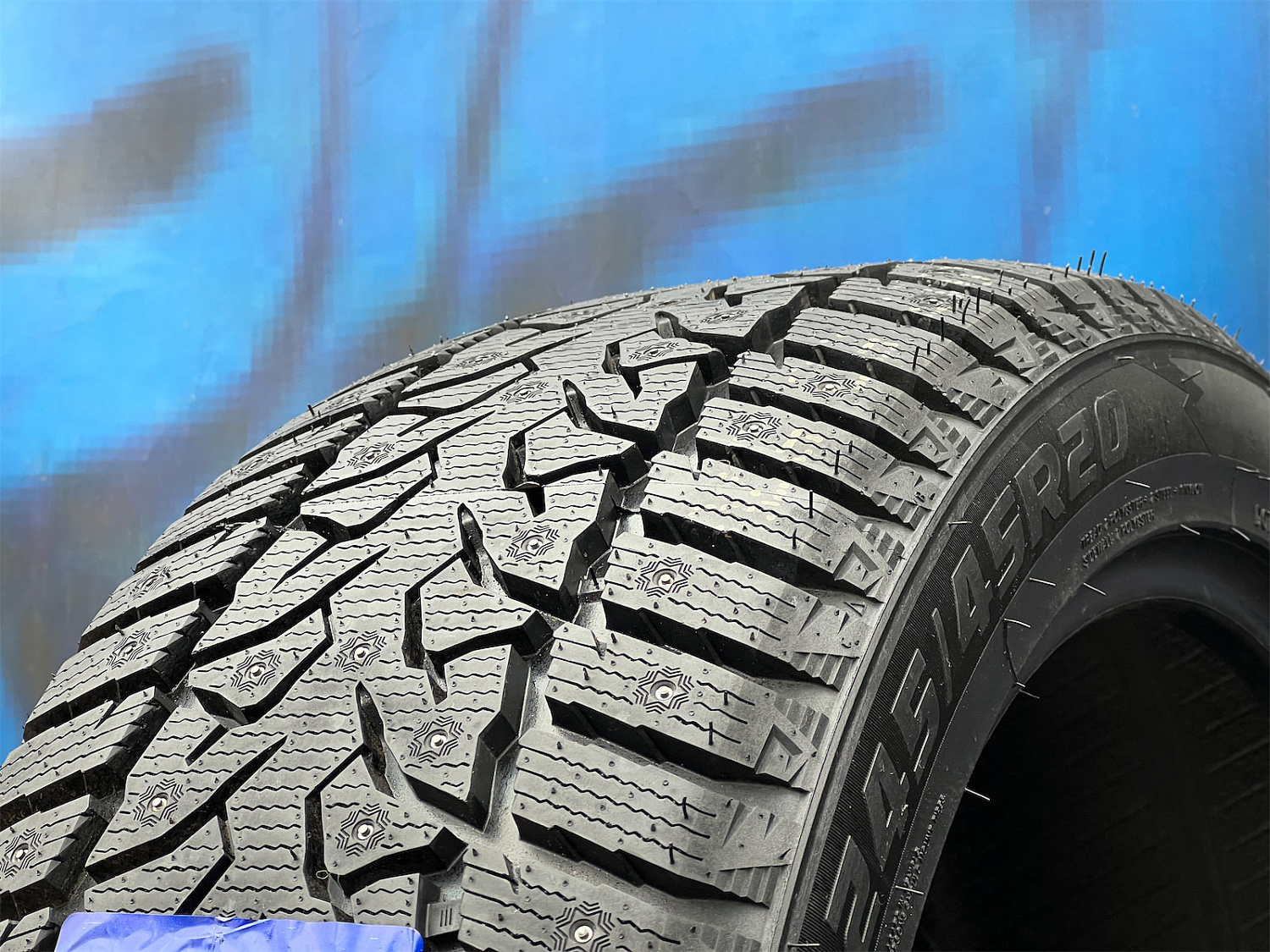 Комплект (4 шт) Compasal Winter Stud 245/45 R20 103T