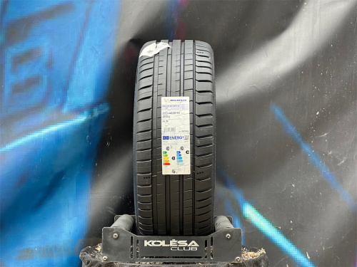 Michelin Pilot Sport 5 225/40 R19 93Y
