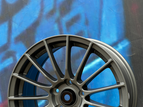 Enkei Design RS05RR 7,5j-17 5*114,3 ET35 d73,1 MG